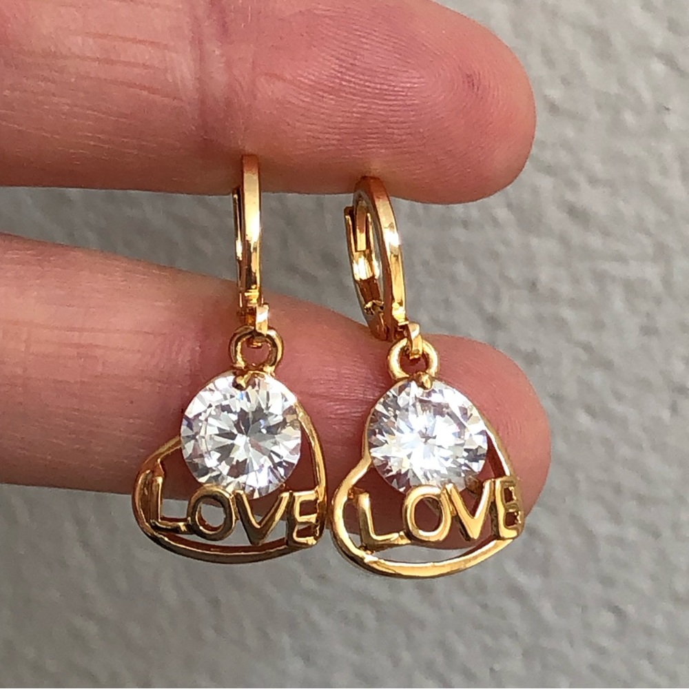 LAST ONE ‼️ 18k Gold Filled Clear CZ Hollow Heart Love Dangle Earrings - Picture 4 of 8